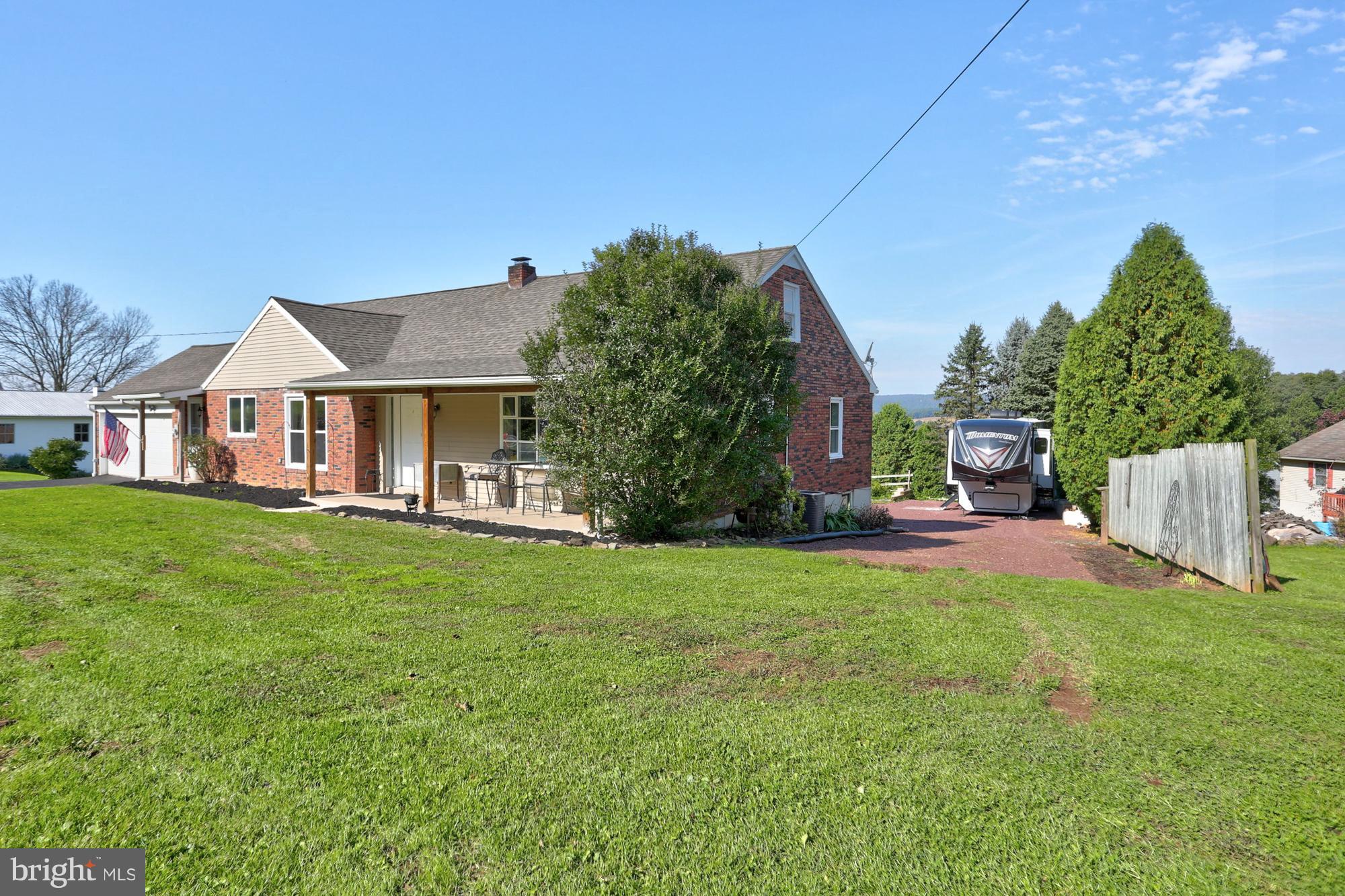 125 North Ridge Road Reinholds, PA 17569 - Photo 4 of 33 Front & Side View