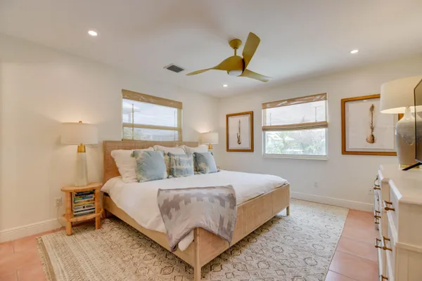 $1,200,000 | 637 Caribbean Drive East, Summerland Key, FL 33042