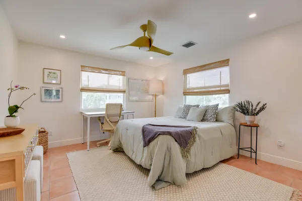 $1,200,000 | 637 Caribbean Drive East, Summerland Key, FL 33042