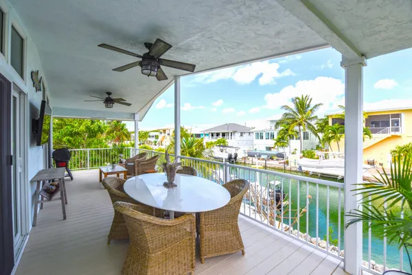 $1,200,000 | 637 Caribbean Drive East, Summerland Key, FL 33042