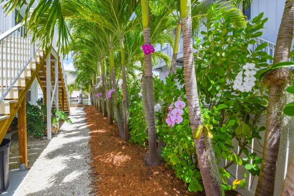 $1,200,000 | 637 Caribbean Drive East, Summerland Key, FL 33042