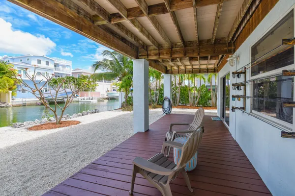 $1,200,000 | 637 Caribbean Drive East, Summerland Key, FL 33042