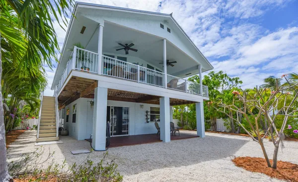 $1,200,000 | 637 Caribbean Drive East, Summerland Key, FL 33042