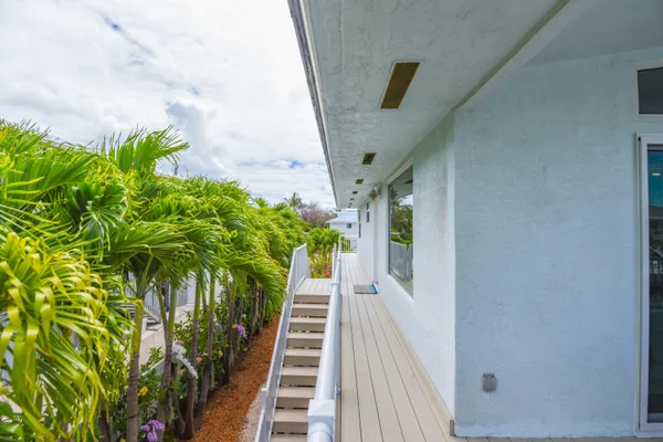 $1,200,000 | 637 Caribbean Drive East, Summerland Key, FL 33042