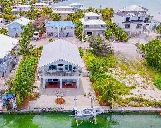 $1,200,000 | 637 Caribbean Drive East, Summerland Key, FL 33042