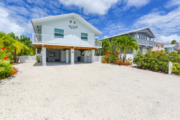 $1,200,000 | 637 Caribbean Drive East, Summerland Key, FL 33042