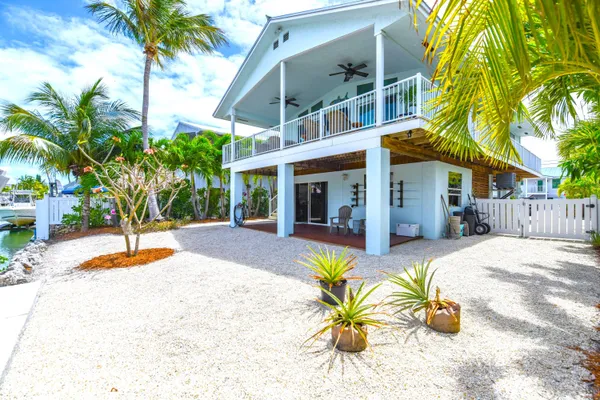 $1,200,000 | 637 Caribbean Drive East, Summerland Key, FL 33042