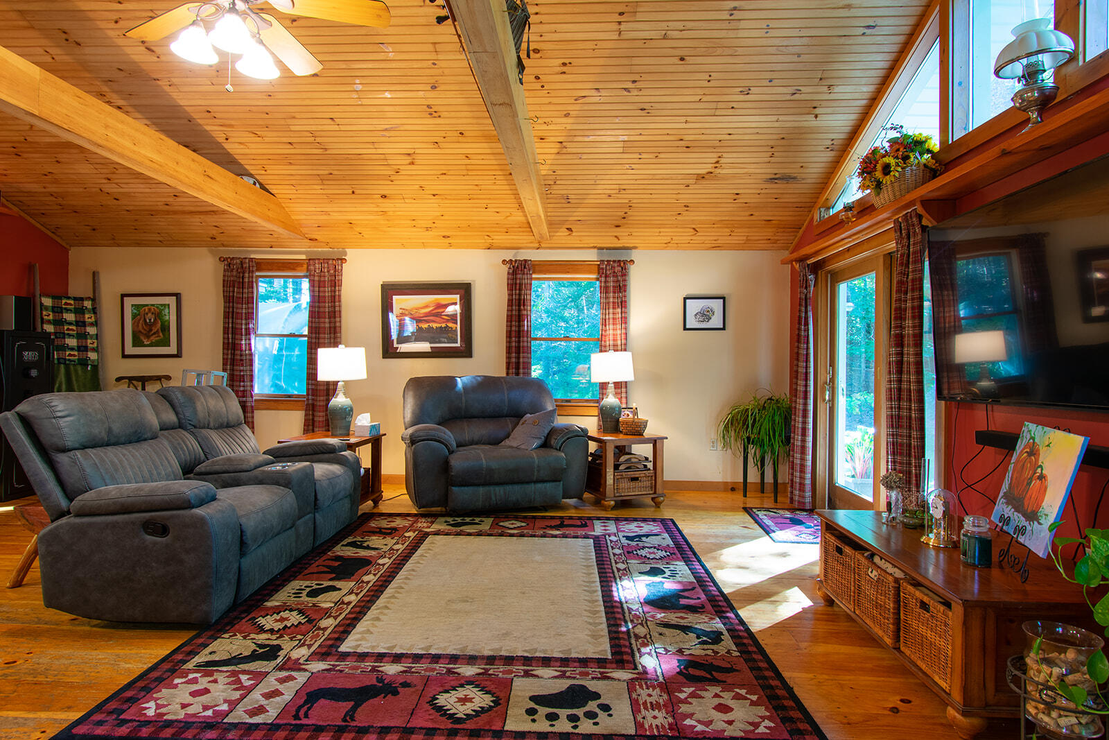10 Westview Road Wiscasset, ME 04578 - Photo 5 of 25 Living Room