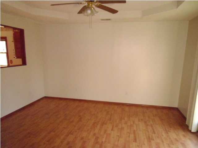 9526 Maple Road Louisville, KY 40229 - Photo 5 of 10 Additional Photo