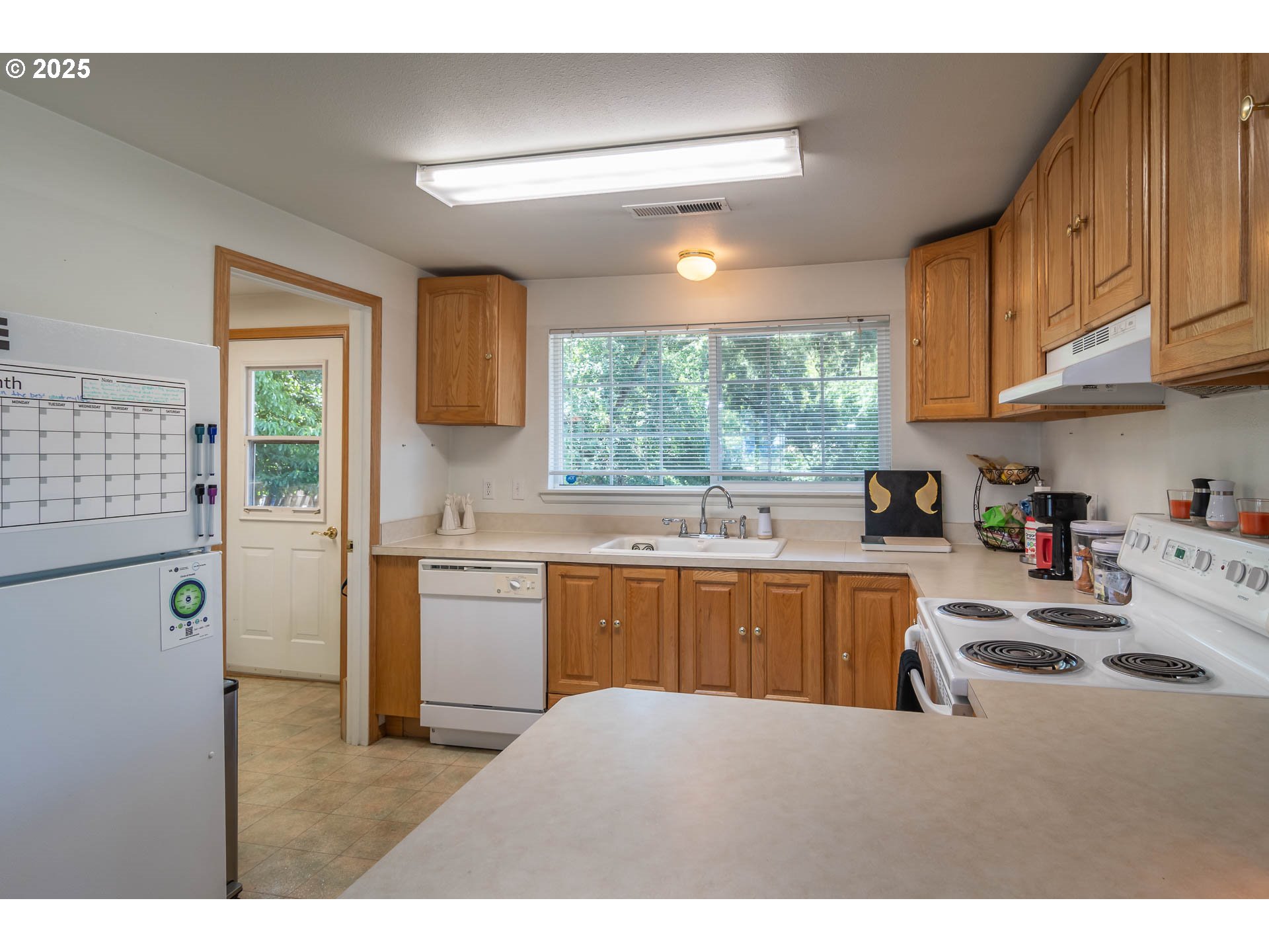 881 Northeast Newton Creek Road Roseburg, OR 97470 - Photo 15 of 40