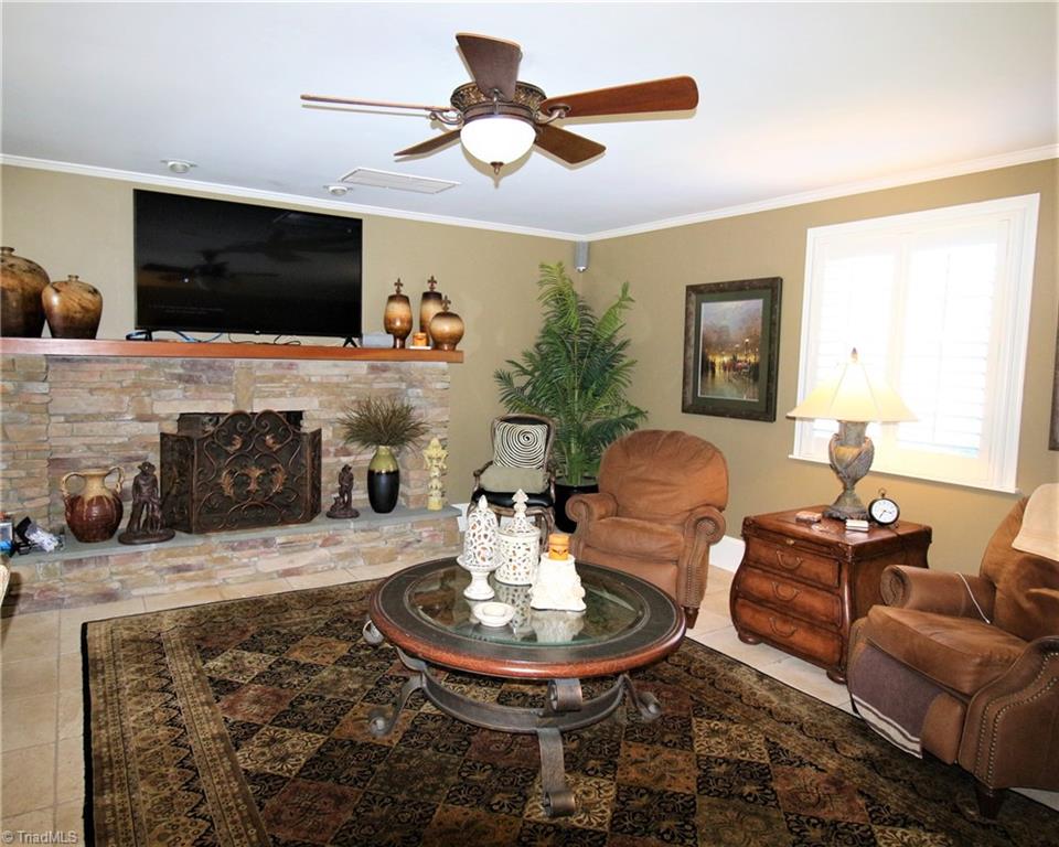 2532 Darrow Road Walkertown, NC 27051 - Photo 16 of 38 Den