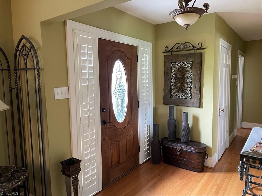 2532 Darrow Road Walkertown, NC 27051 - Photo 5 of 38 Foyer