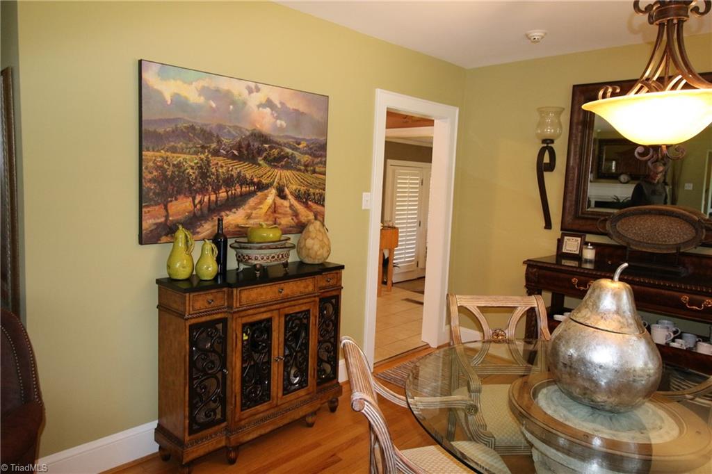 2532 Darrow Road Walkertown, NC 27051 - Photo 10 of 38 Dining room
