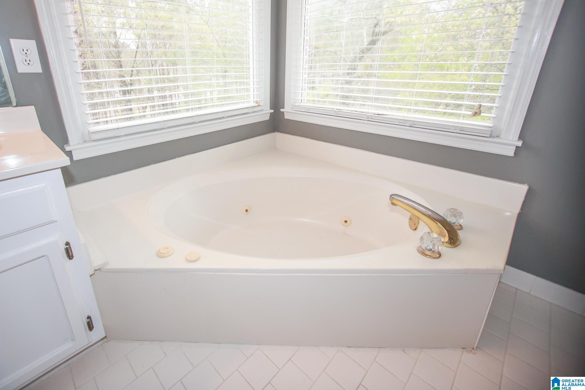 137 Kentwood Lane Alabaster, AL 35007 - Photo 28 of 42