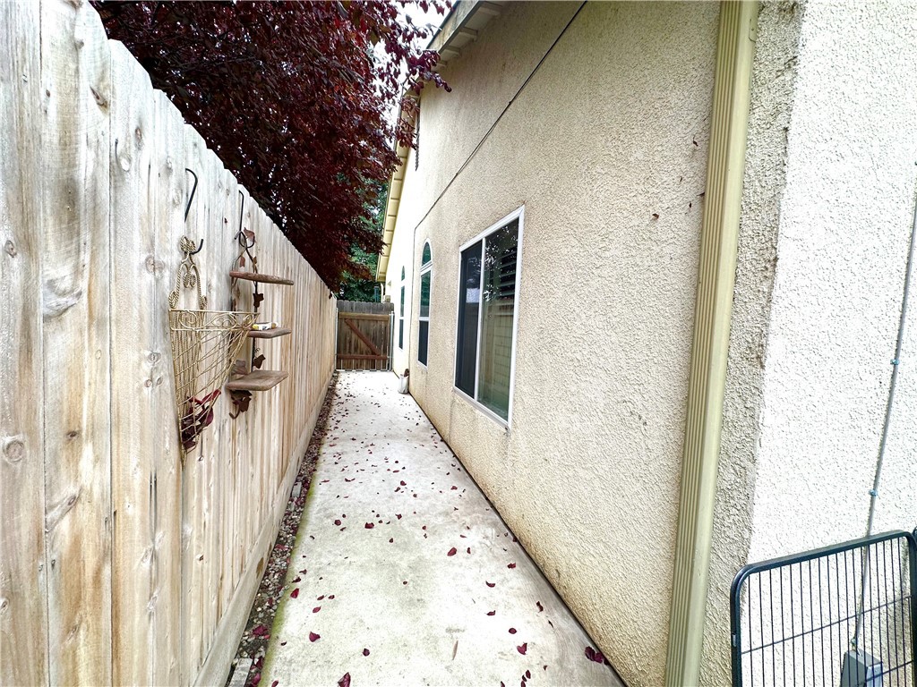 1085 Saunders Road Madera, CA 93637 - Photo 29 of 34