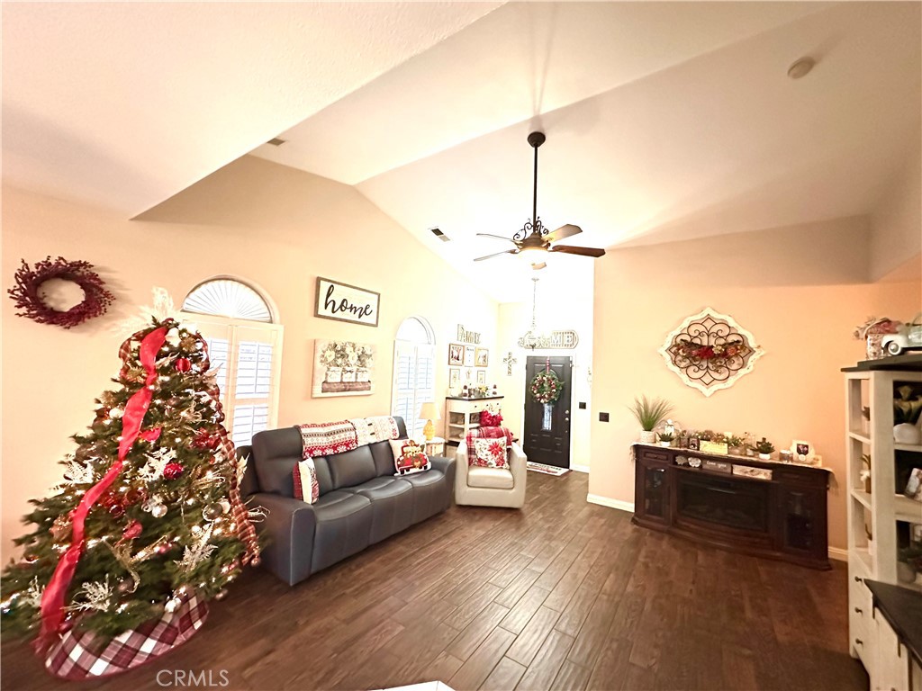 1085 Saunders Road Madera, CA 93637 - Photo 9 of 34