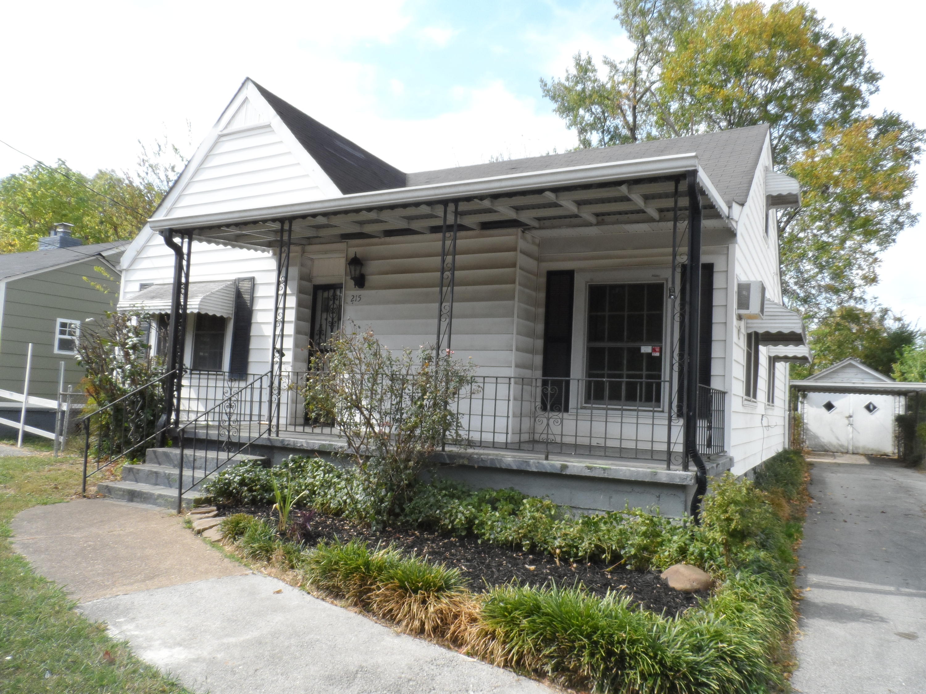 215 South Moore Road Chattanooga, TN 37411 - Photo 29 of 36 SAM_1682