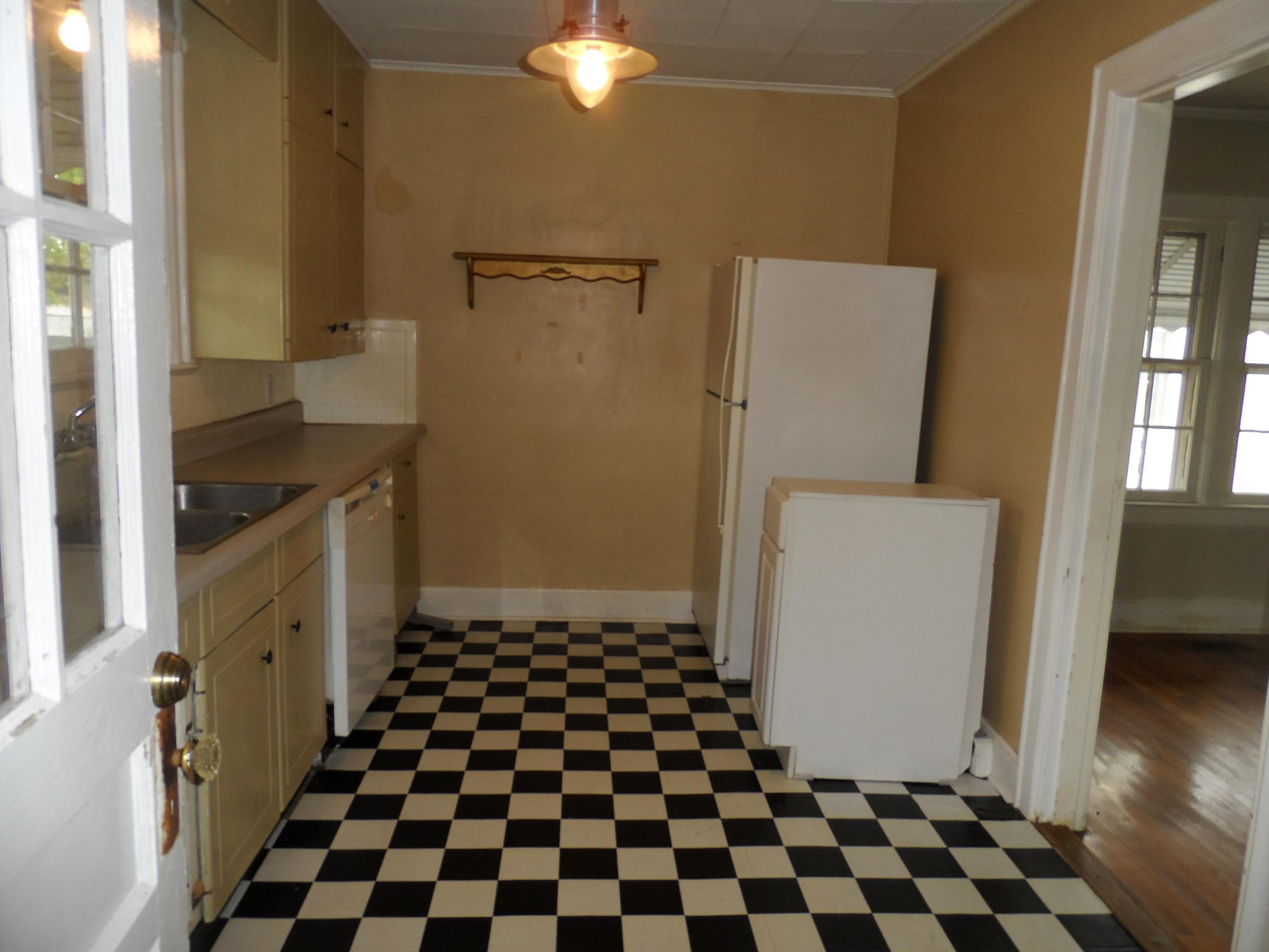 215 South Moore Road Chattanooga, TN 37411 - Photo 8 of 36 SAM_1652