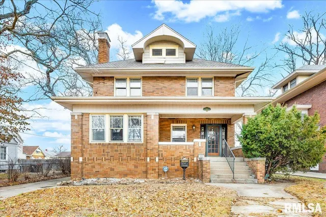 $129,900 | 505 West Armstrong Avenue, Peoria, IL 61606