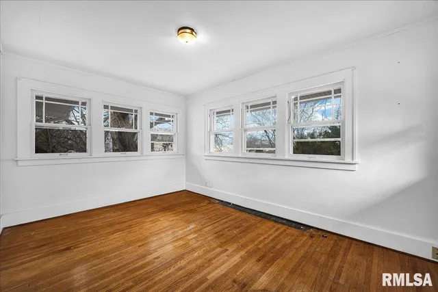 $129,900 | 505 West Armstrong Avenue, Peoria, IL 61606