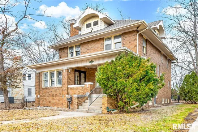 $129,900 | 505 West Armstrong Avenue, Peoria, IL 61606