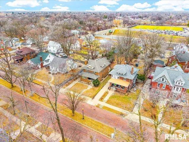 $129,900 | 505 West Armstrong Avenue, Peoria, IL 61606