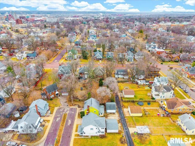 $129,900 | 505 West Armstrong Avenue, Peoria, IL 61606