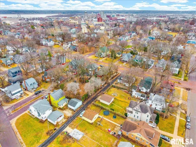 $129,900 | 505 West Armstrong Avenue, Peoria, IL 61606