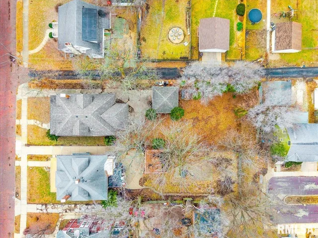 $129,900 | 505 West Armstrong Avenue, Peoria, IL 61606