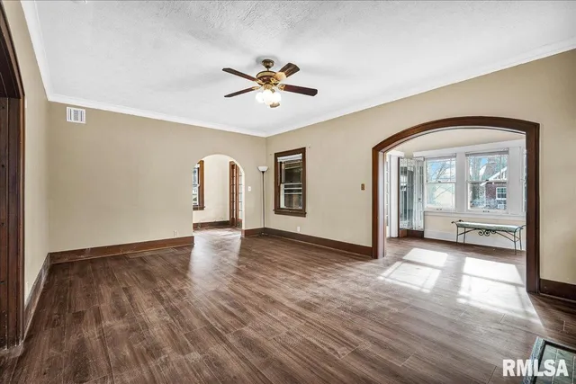 $129,900 | 505 West Armstrong Avenue, Peoria, IL 61606