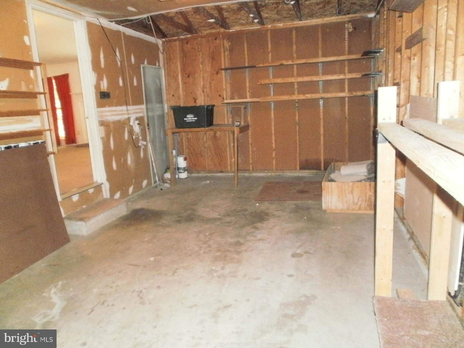 10520 Reed's Landing Circle Burke, VA 22015 - Photo 25 of 30 GARAGE!
