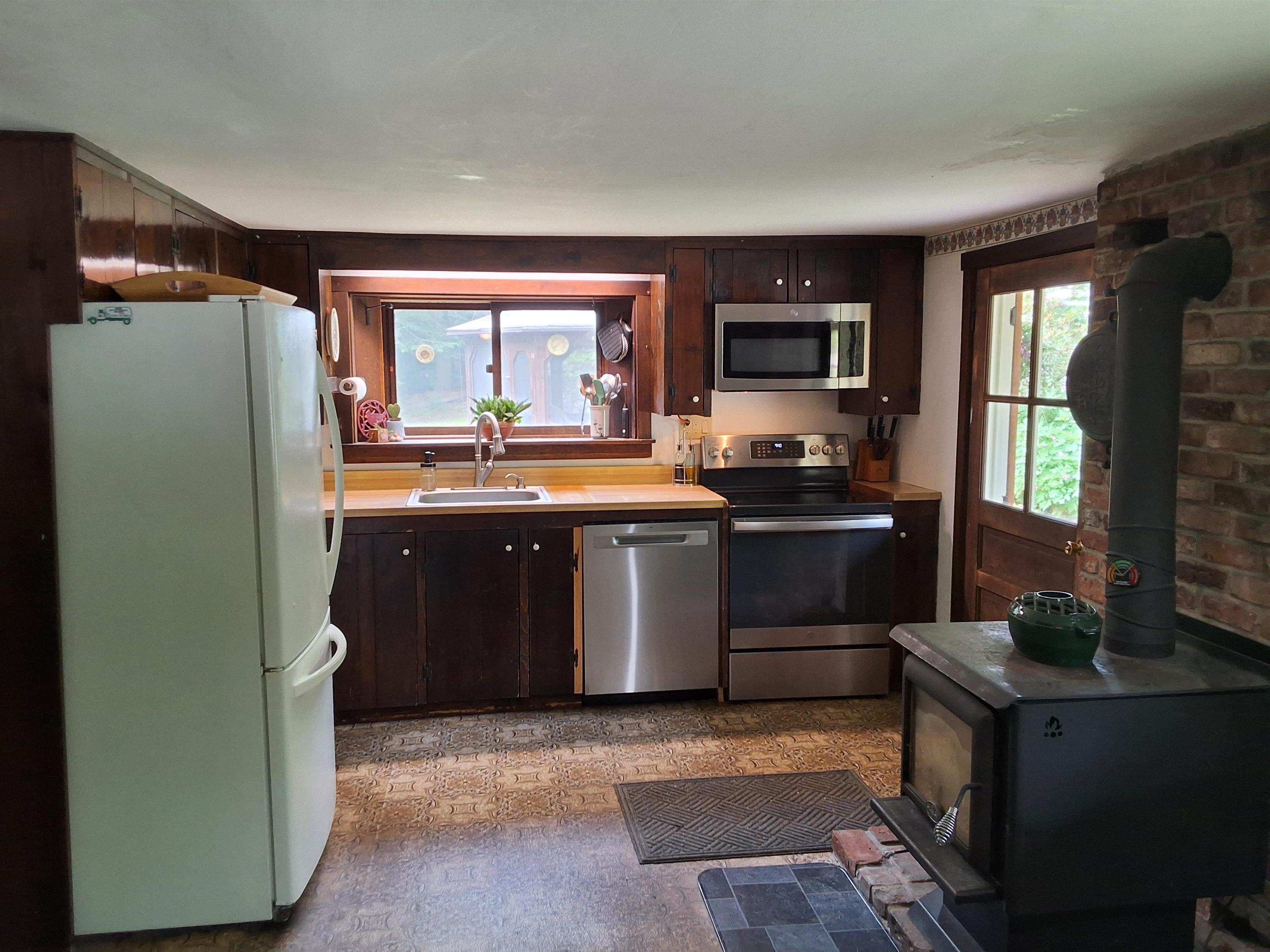 82 Detour Road Webster, NH 03303 - Photo 6 of 50