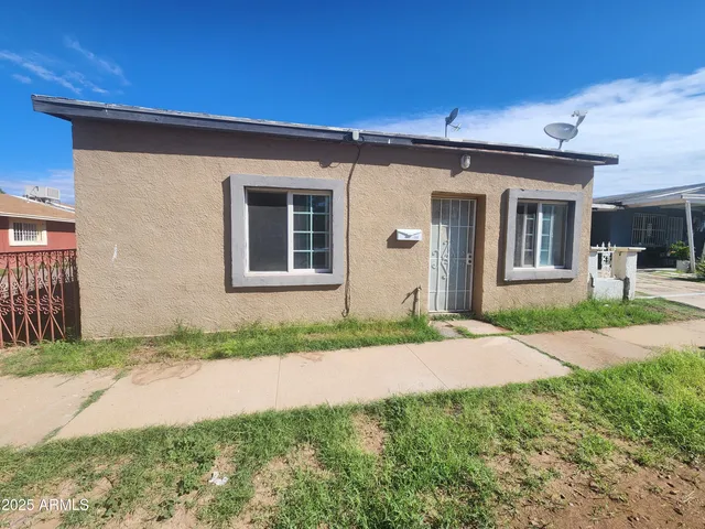 $90,000 | 730 1st Street, Douglas, AZ 85607