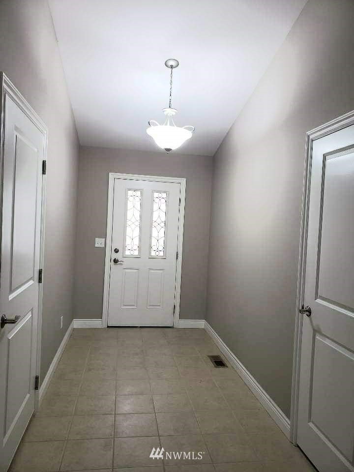 5909 Crestfields Road Yakima, WA 98903 - Photo 2 of 20