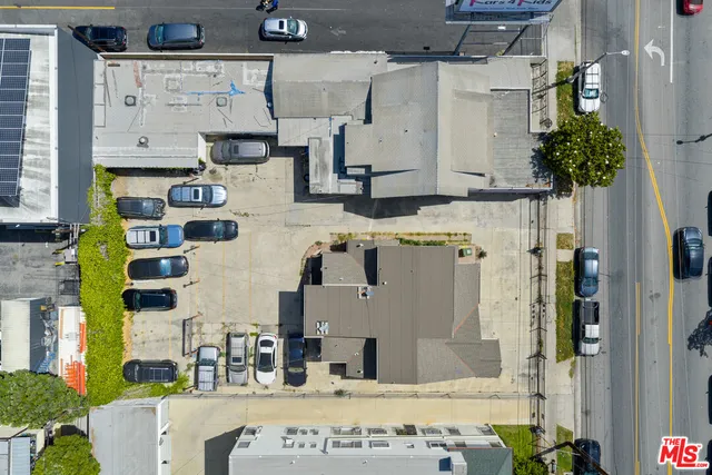 $1,595,000 | 1110 North Gower Street, Los Angeles, CA 90038