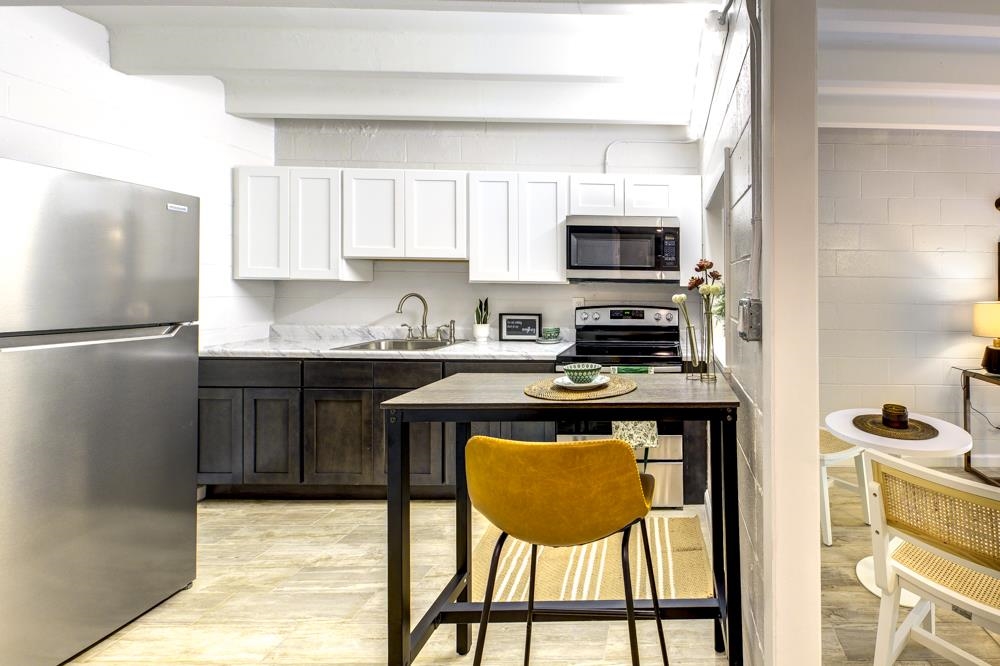 1515 Levy Avenue, Unit 221 Tallahassee, FL 32310 - Photo 5 of 9