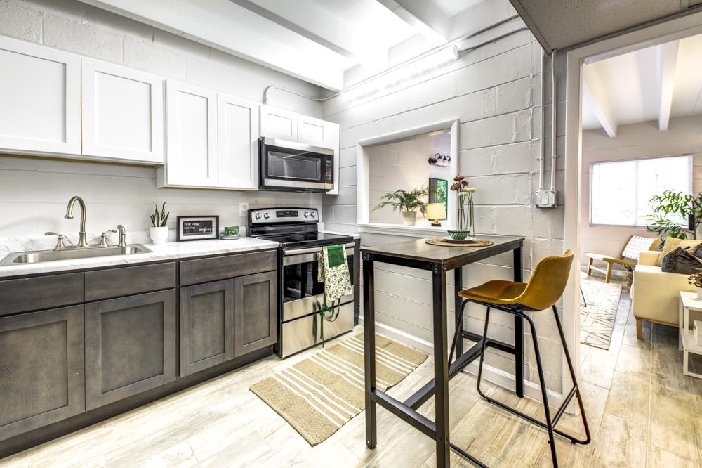 1515 Levy Avenue, Unit 221 Tallahassee, FL 32310 - Photo 6 of 9