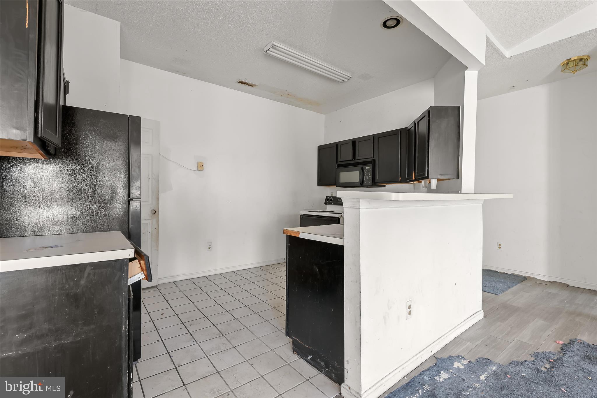 7205 Bogley Road, Unit 303 Baltimore, MD 21244 - Photo 12 of 27 Kitchen