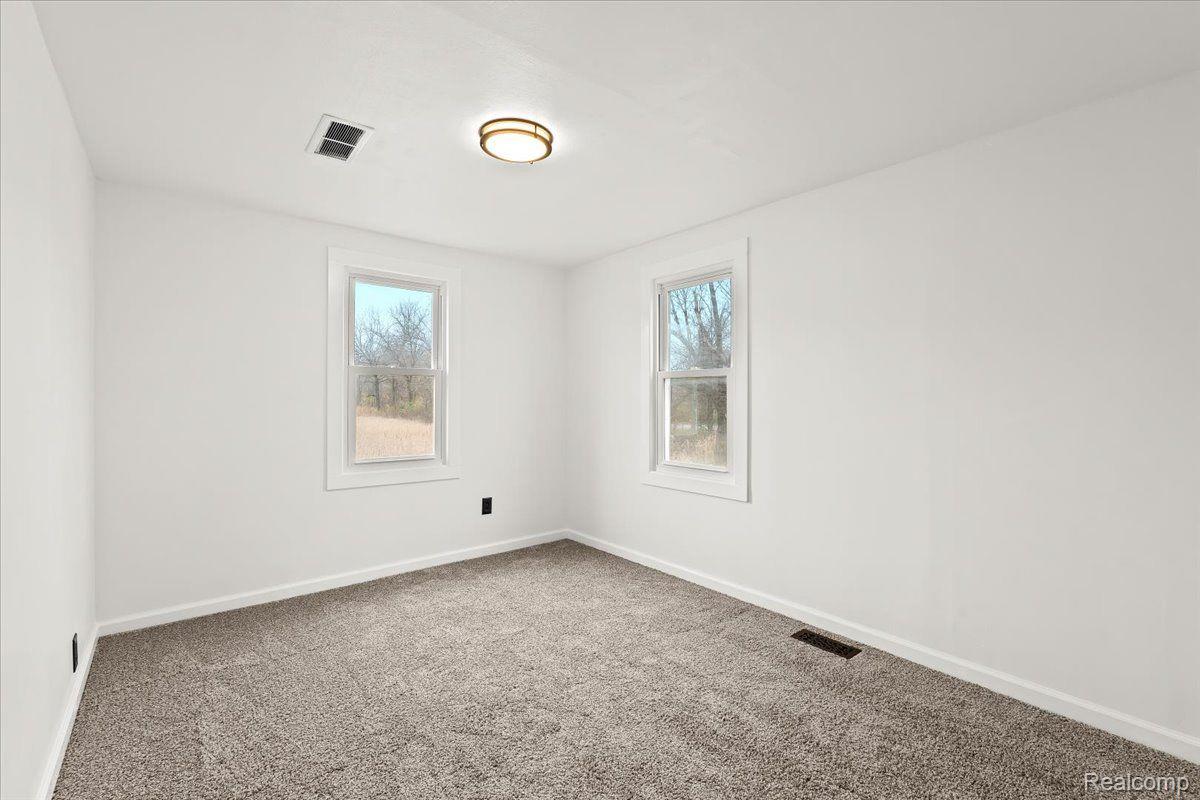 1989 Ready Road Carleton, MI 48117 - Photo 10 of 24 Gallery Image 10