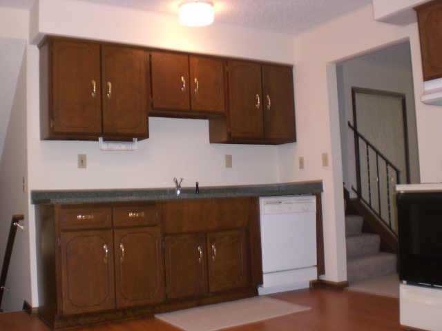 5329 Refugee Road Columbus, OH 43232 - Photo 3 of 6 Gallery Image 3