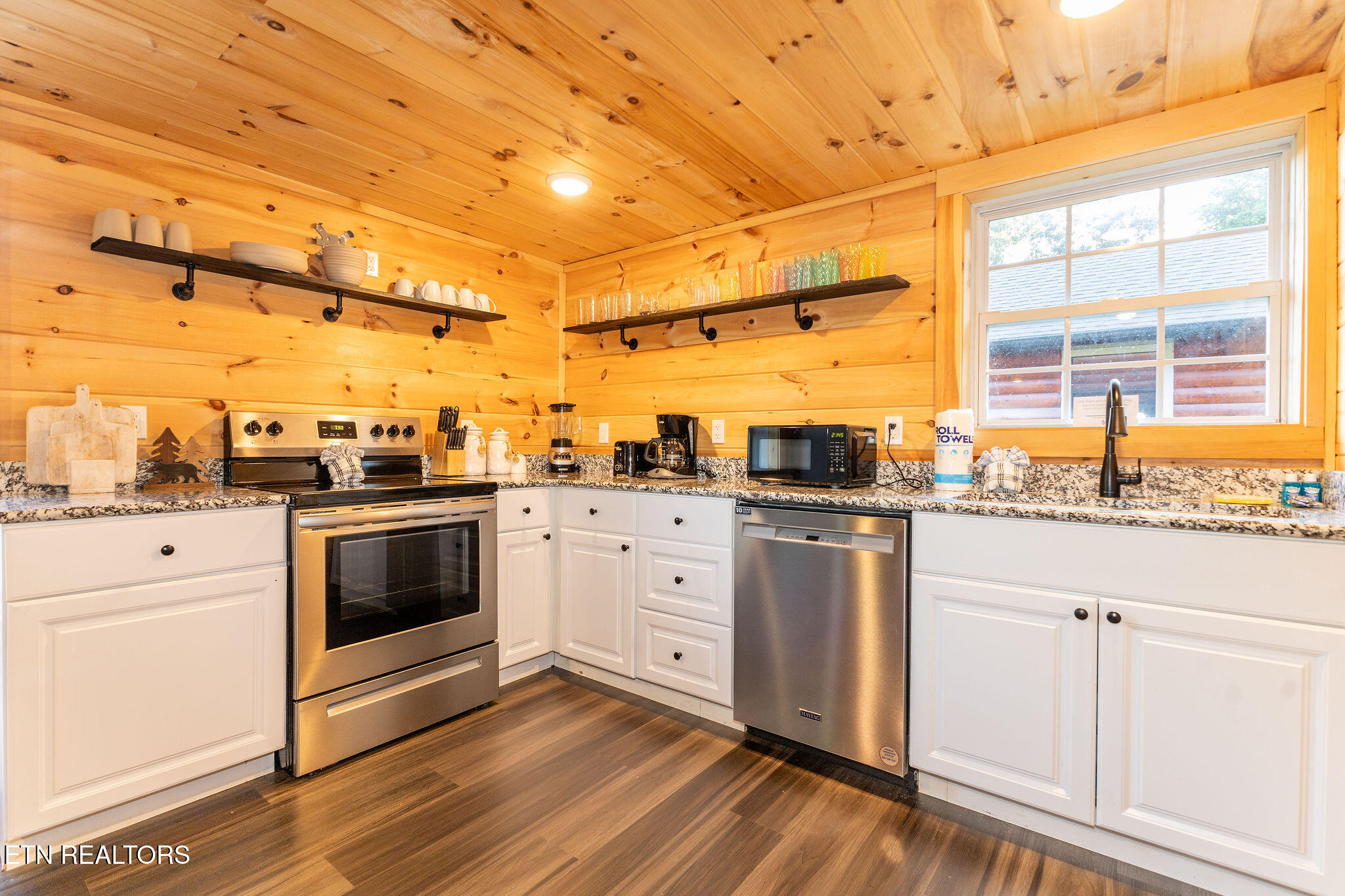 3307 Valley High Road Sevierville, TN 37862 - Photo 50 of 60 IMG_4228