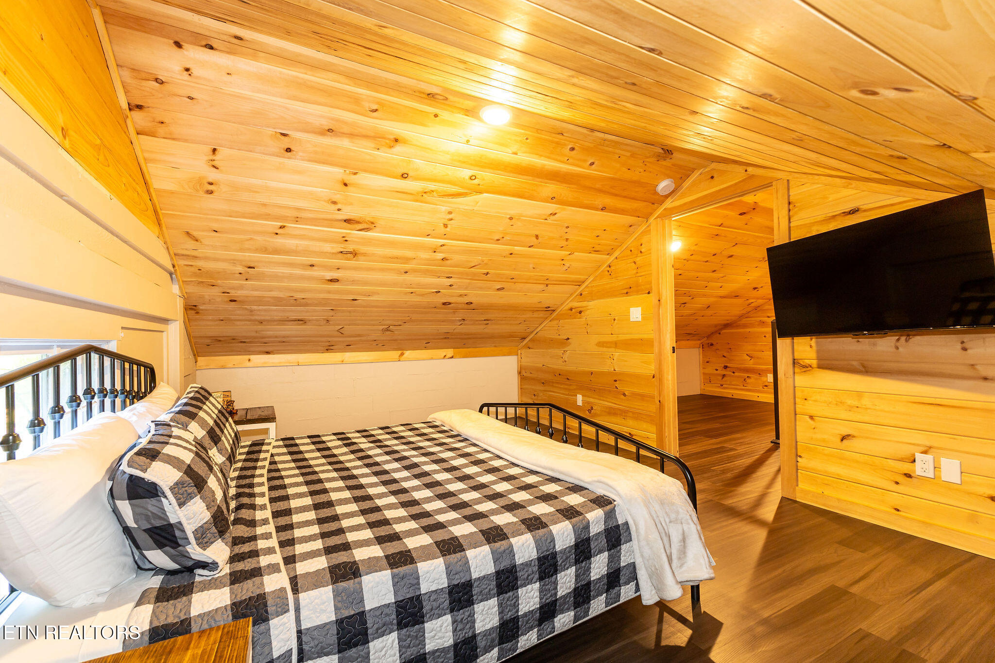 3307 Valley High Road Sevierville, TN 37862 - Photo 57 of 60 IMG_4247