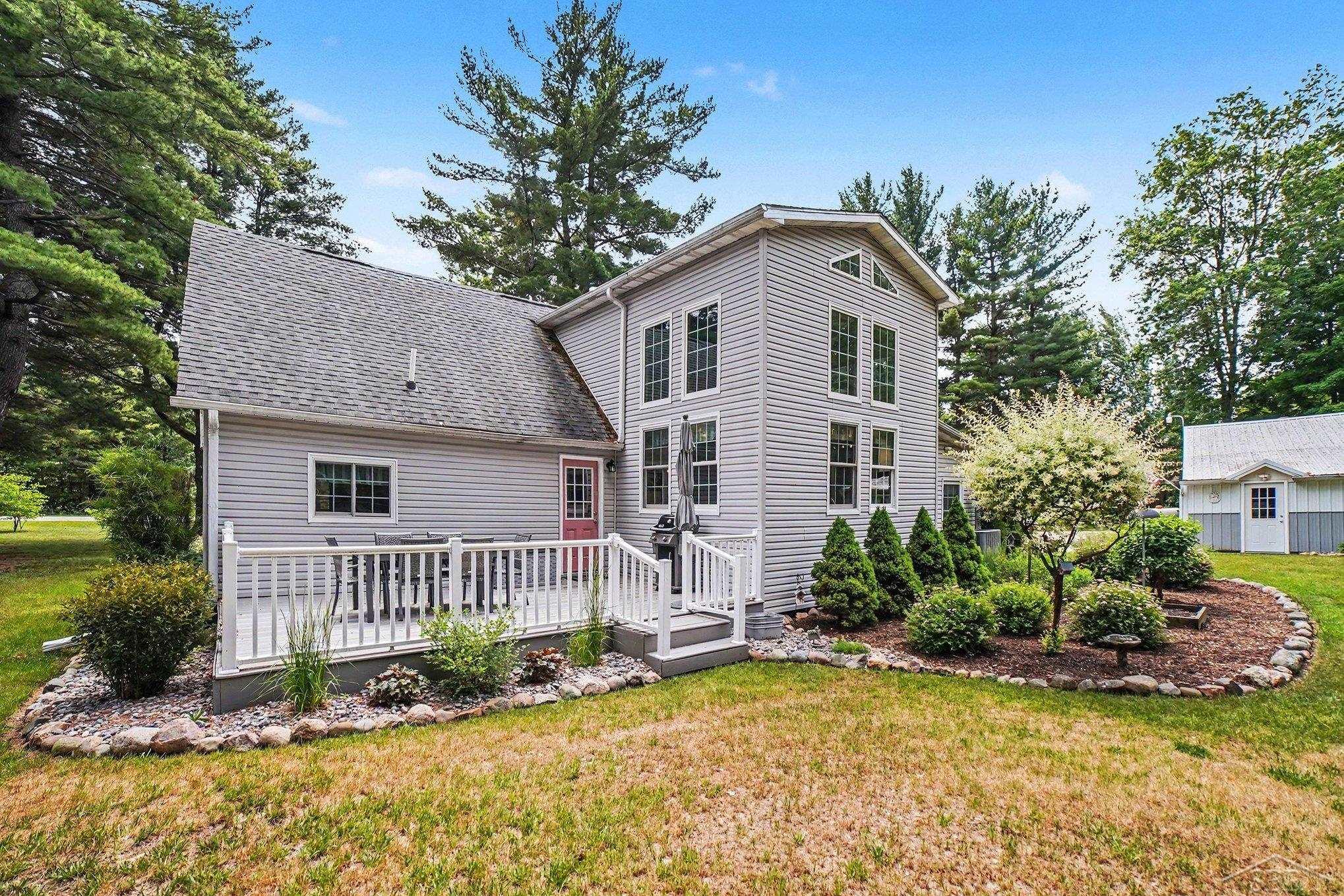 3850 South Fenmore Road Merrill, MI 48637 - Photo 4 of 37