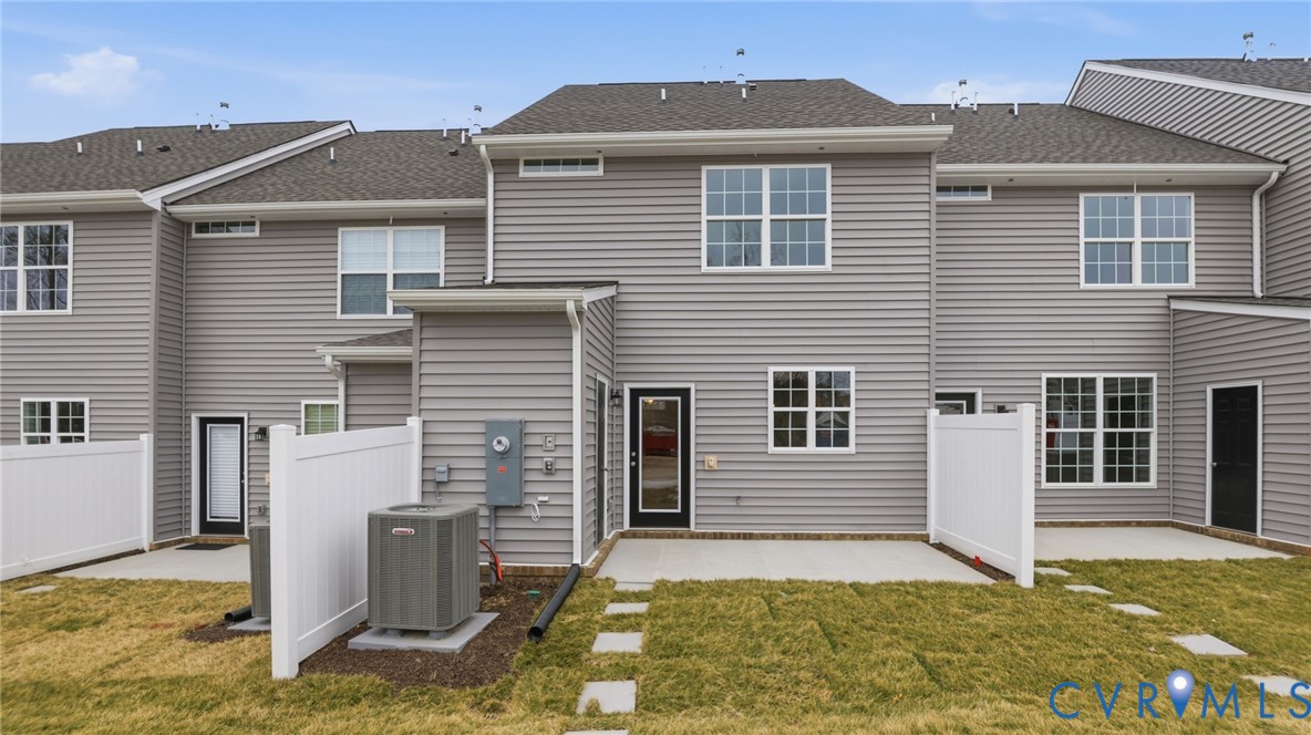 6531 Topsail Point Richmond, VA 23234 - Photo 31 of 35 Amenities in the community include a beautiful, s