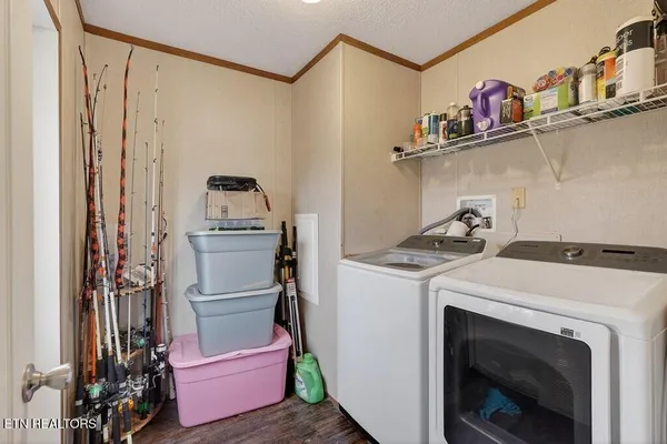 $235,000 | 582 Doug Luna Road, Walling, TN 38587