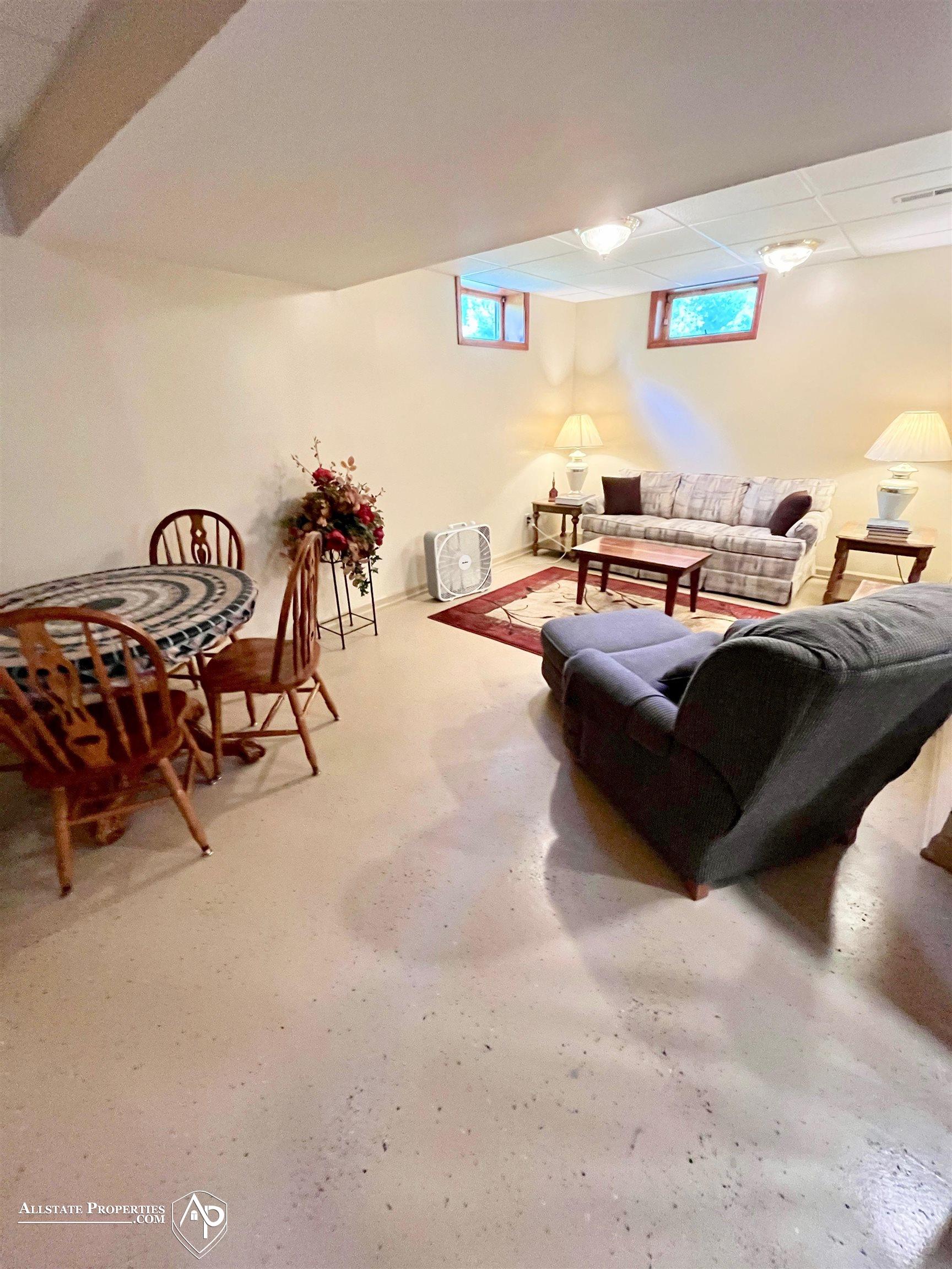 5169 North Oak Road Davison, MI 48423 - Photo 35 of 54 50151955-7454d9e1-4587-4cde-a61b-cf4b0bcfa1d9.JPG