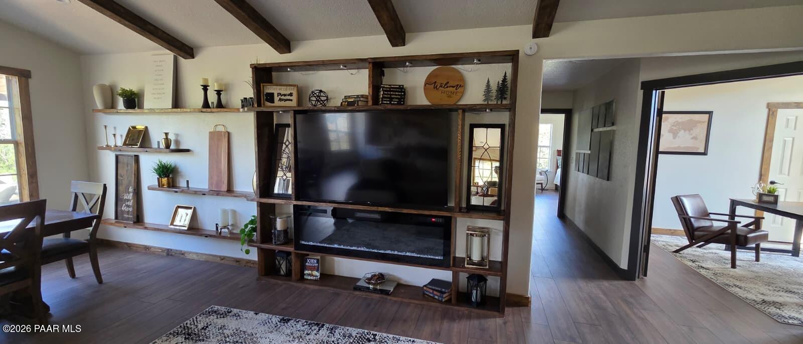 1804 Pony Soldier Road Prescott, AZ 86303 - Photo 17 of 19 Living Room - Built In