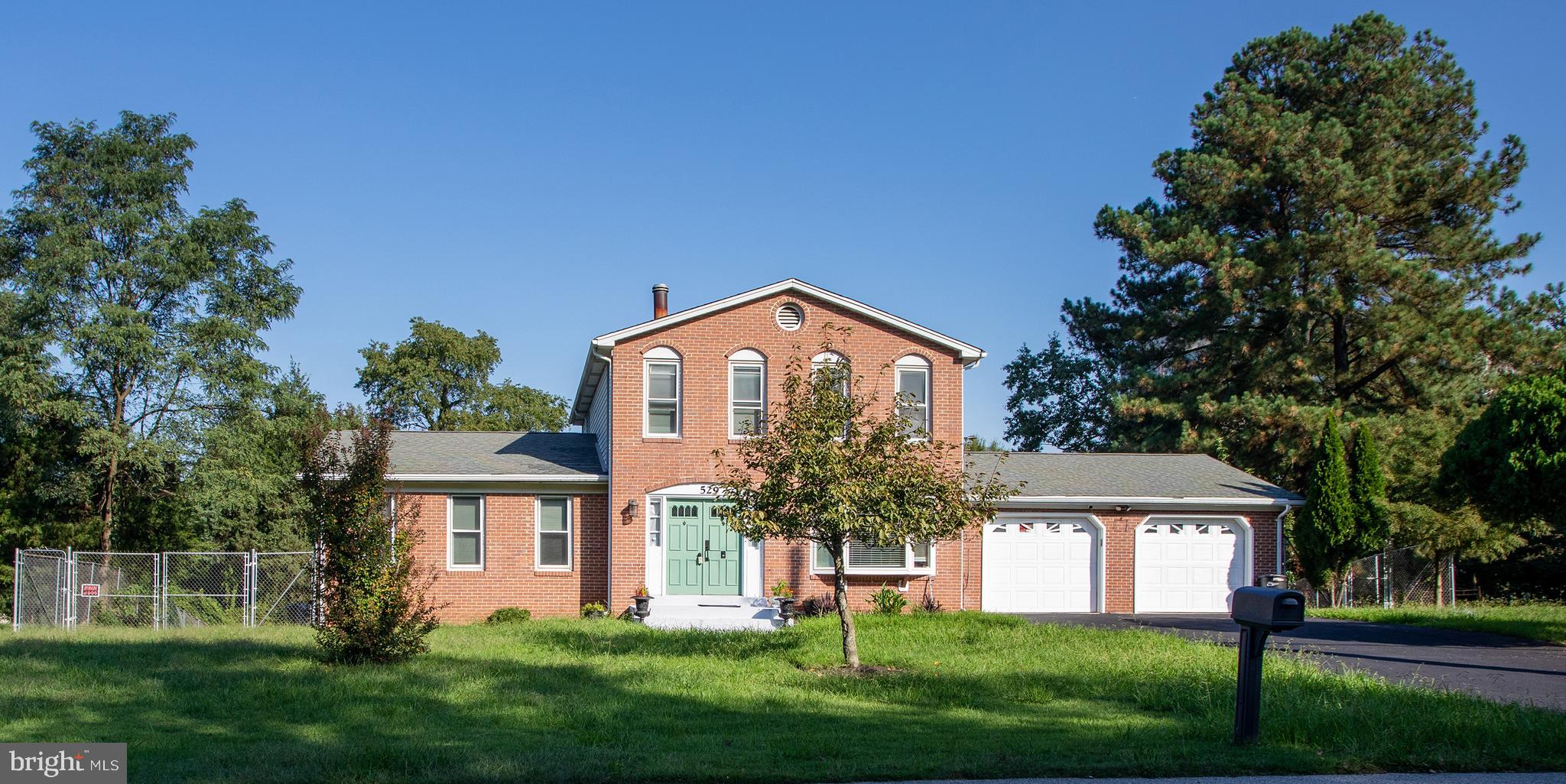 529 Rosier Road Fort Washington, MD 20744 - Photo 2 of 63 Grand brick front home with two car garage