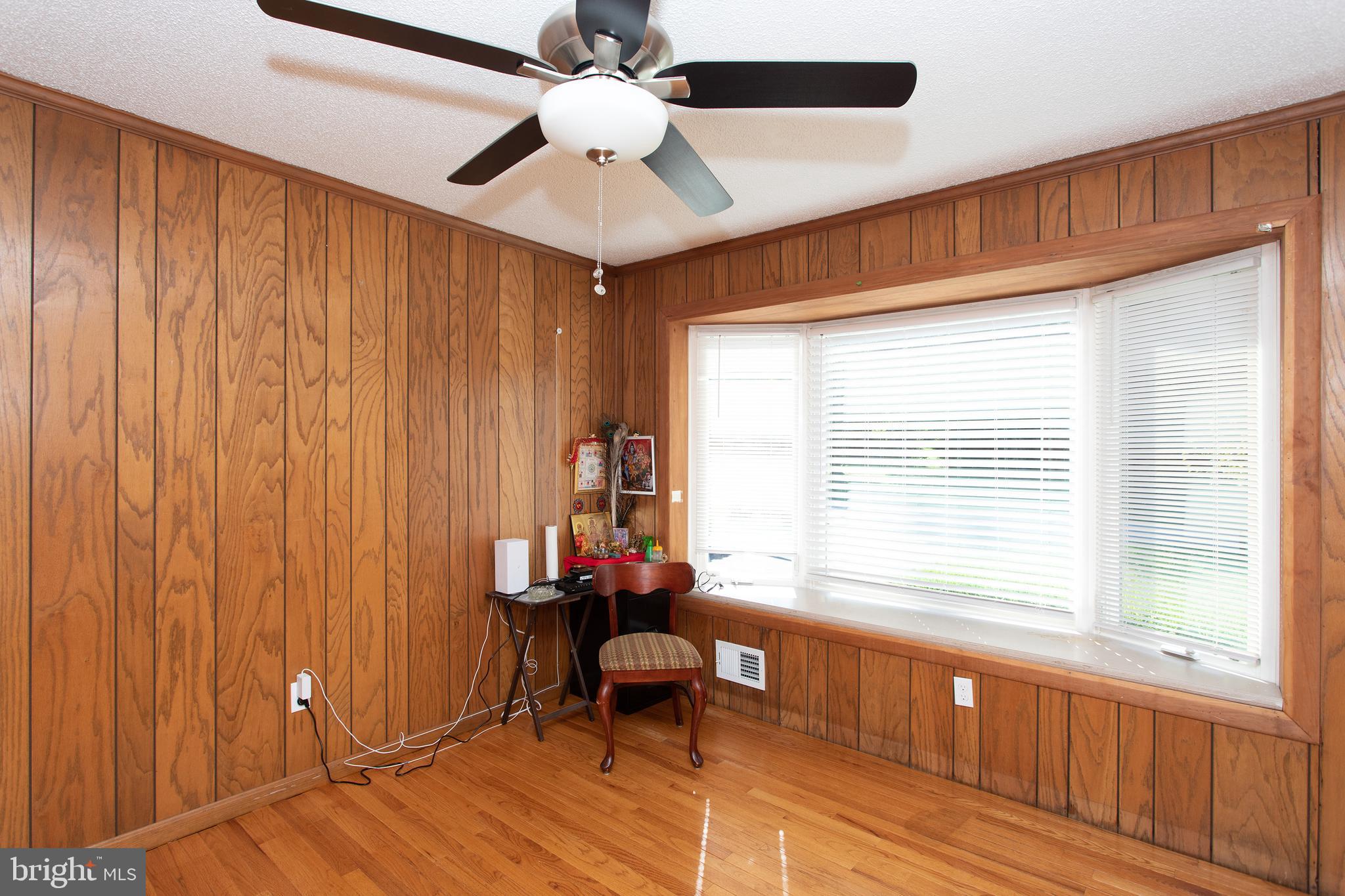 529 Rosier Road Fort Washington, MD 20744 - Photo 22 of 63 Large bay window brings in plenty of light