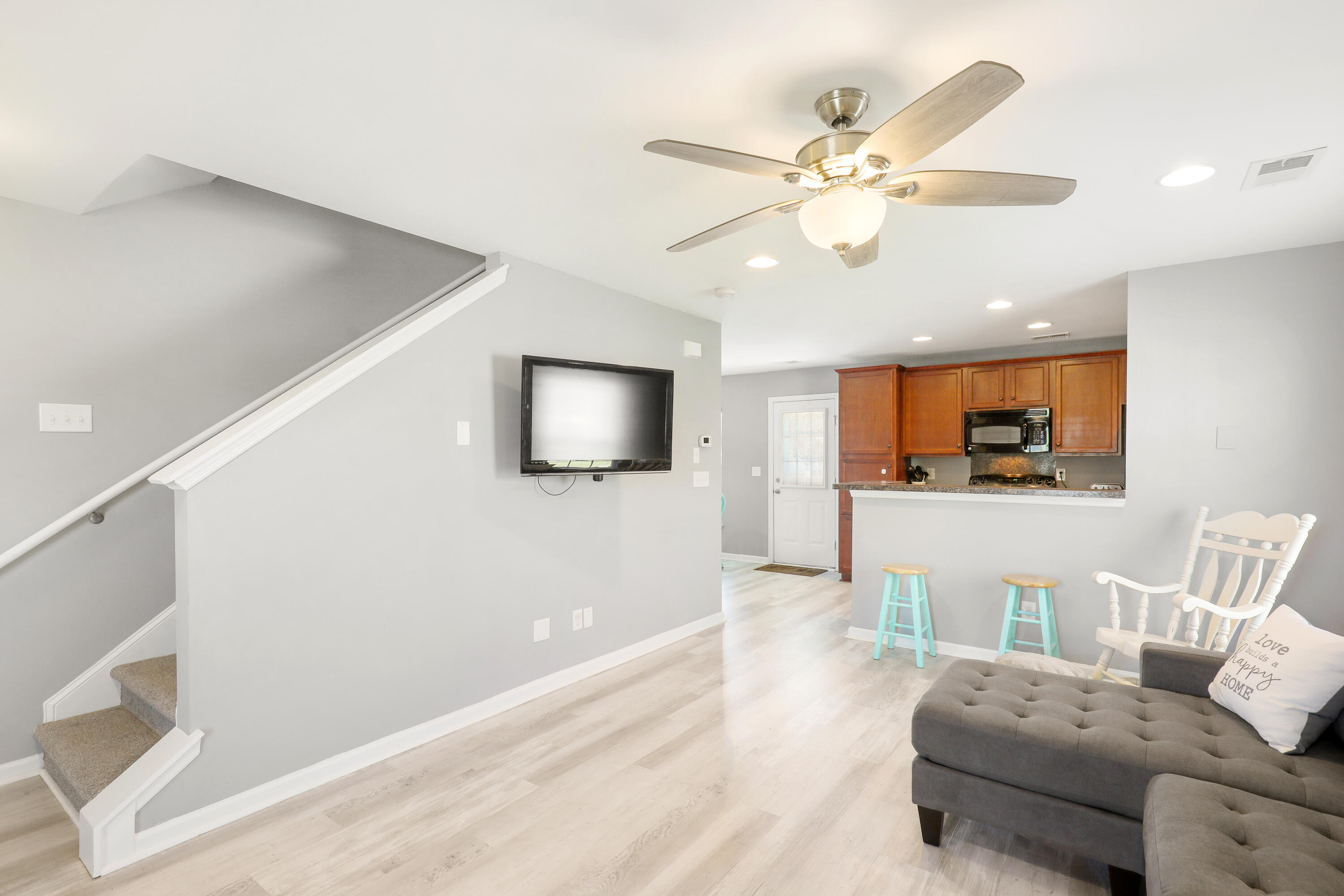 1130 Flyway Road Summerville, SC 29483 - Photo 8 of 41 1130FlywayRoad- KeenEyeMarketing - 09
